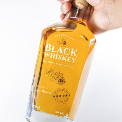 Black Whiskey Oxapampa Honey Likör 700